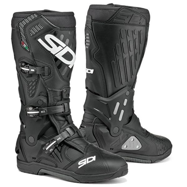 blackboots_9e22fce6-2ff7-4ade-