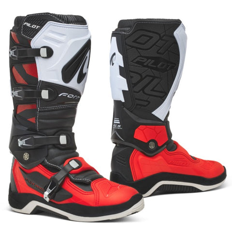 Forma Pilot Boot Black Red White