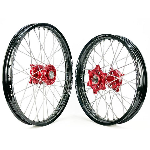 SM Pro Platinum Wheel Set - Suzuki - Red Hub Black Rim