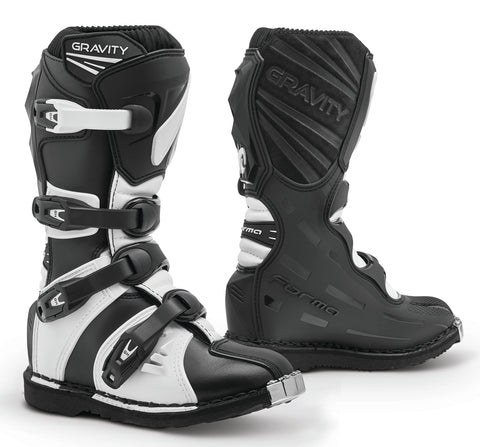 Forma Gravity Boots Youth Black White